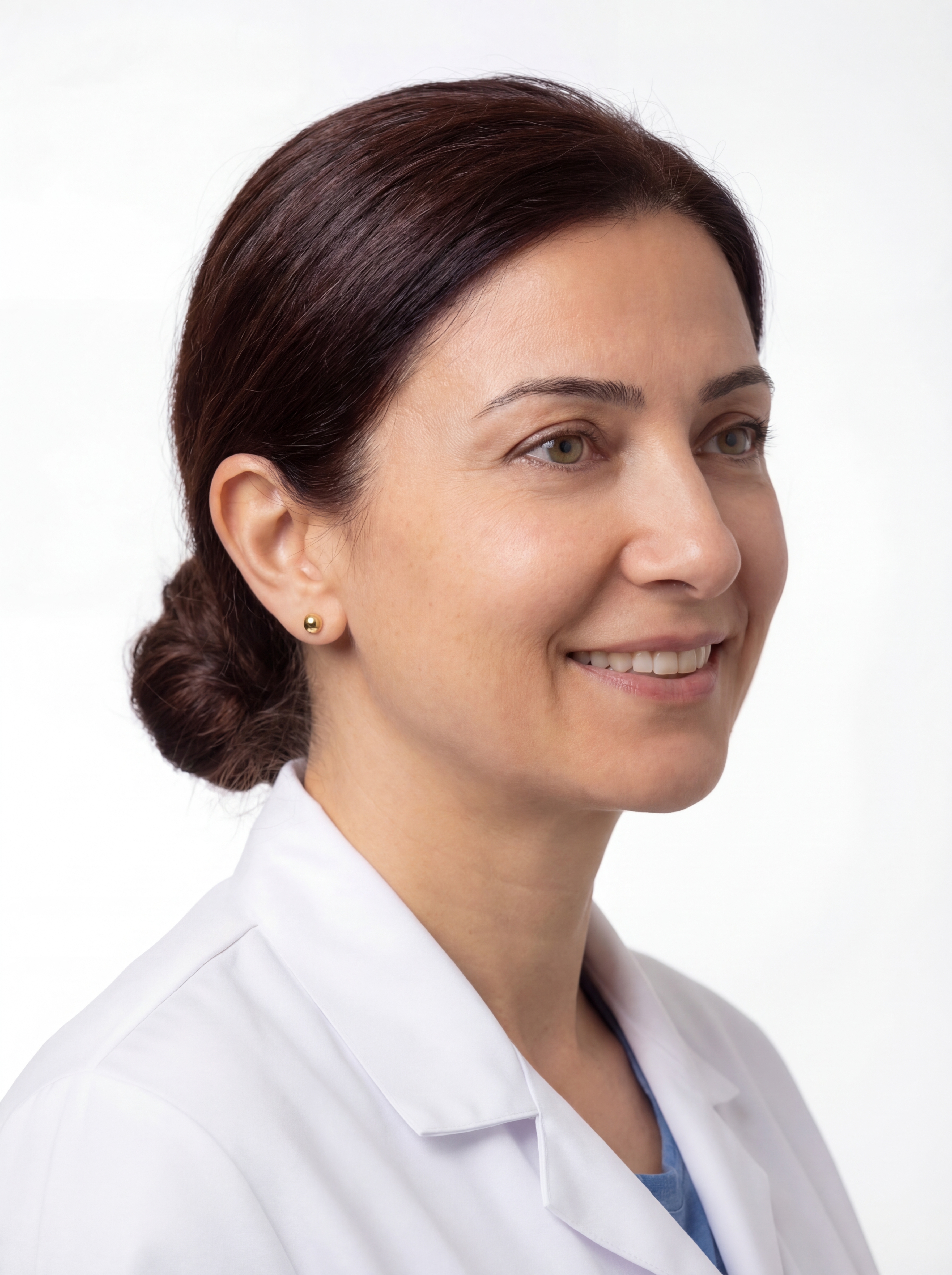 Assoc. Prof. Ayşe Nil Erdem — Portrait (right)