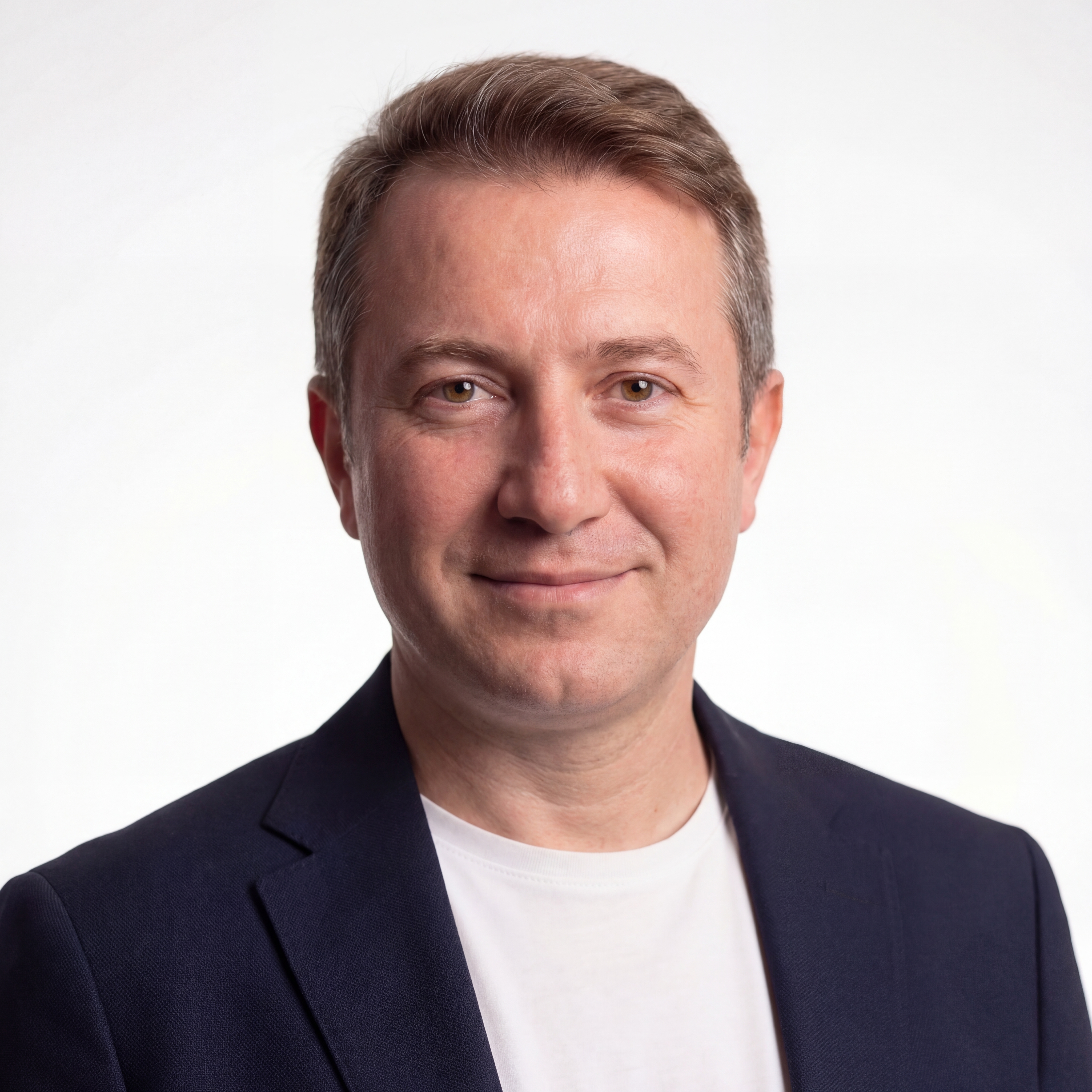 Dr. Barış Onur Yılmaz — casual (closeup)