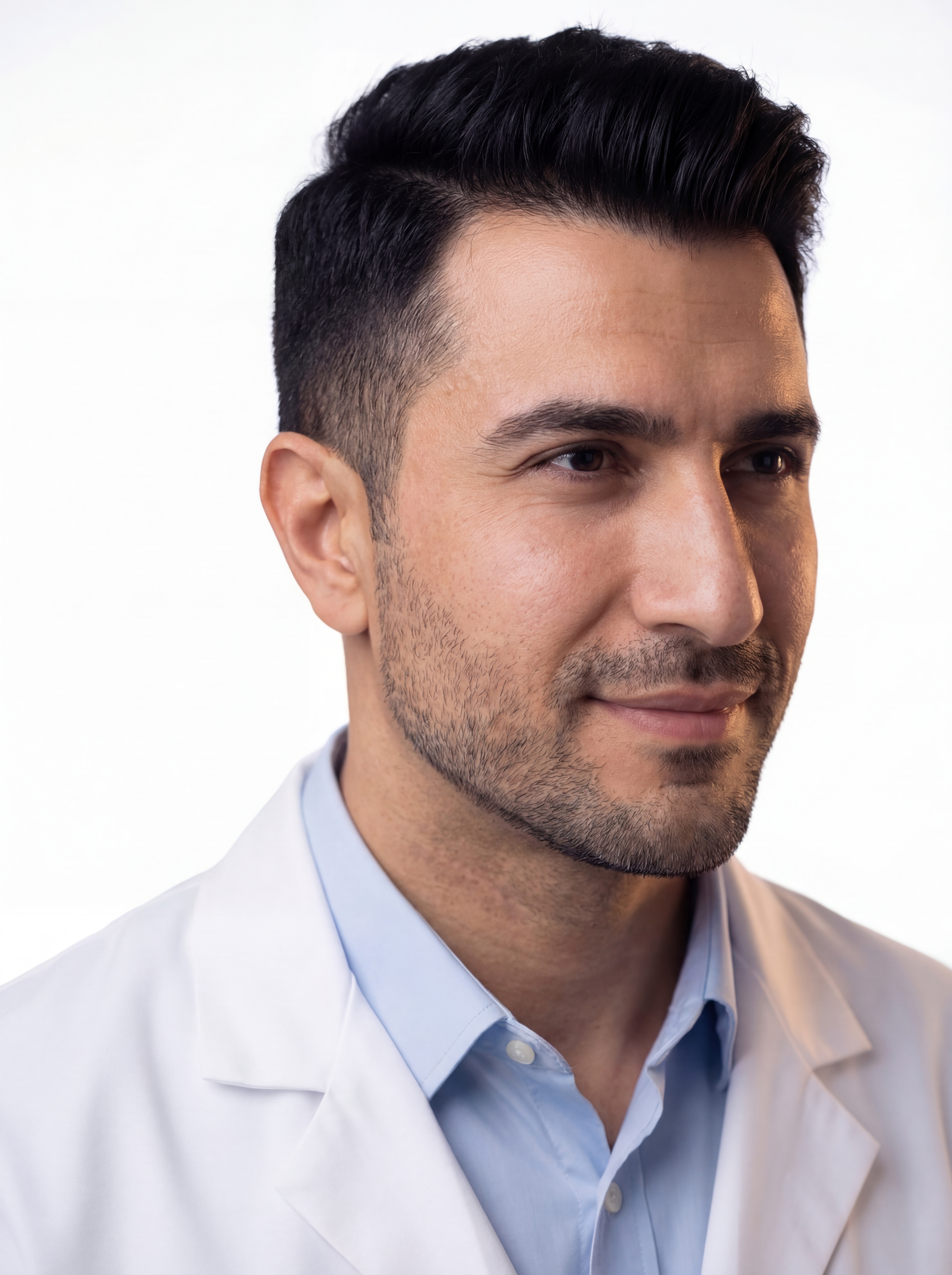 Dr. Emre Balkan — Portrait (right)