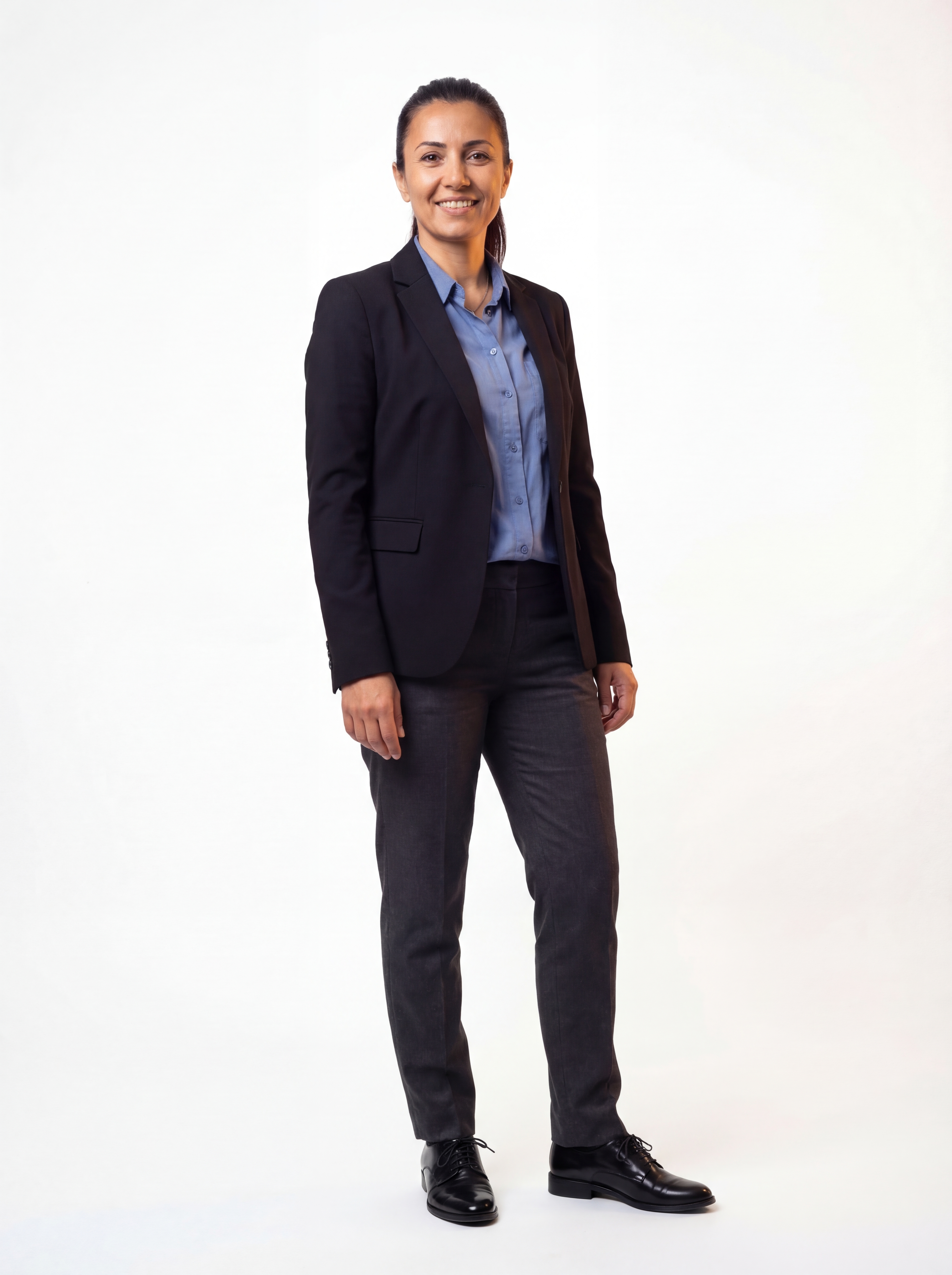 Dr. Selin Arıkan — casual (low)